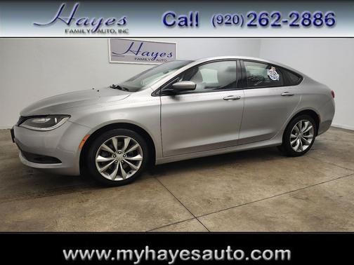 2016 Chrysler 200 S