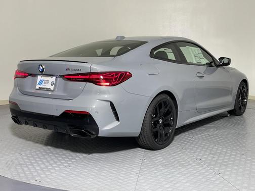 2025 BMW M440 i