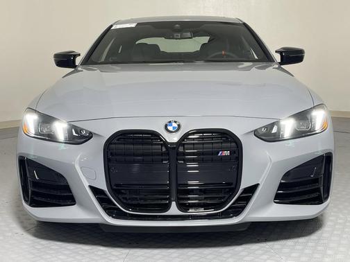 2025 BMW M440 i