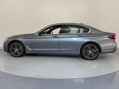 2022 BMW 540 i