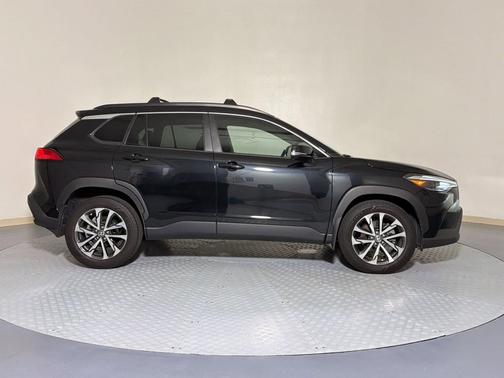 Black 2024 Toyota Corolla Cross XLE
