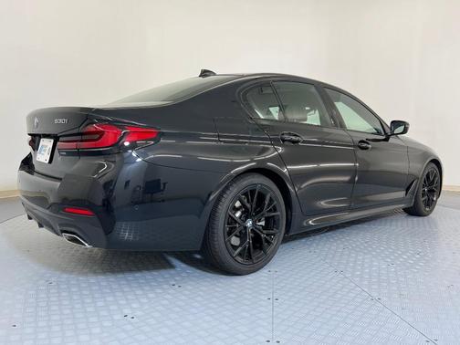2022 BMW 530 i