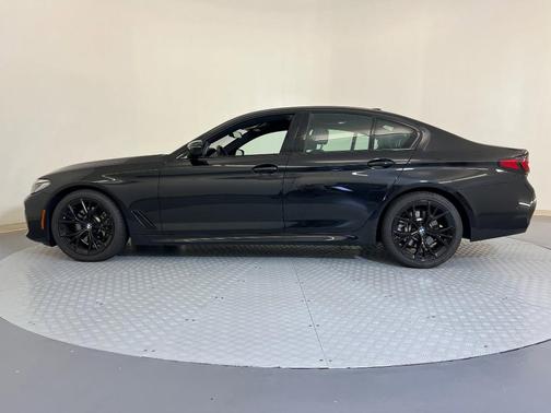 2022 BMW 530 i