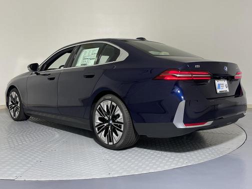 2026 BMW i5 eDrive40