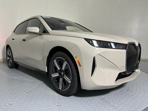 2026 BMW iX xDrive60