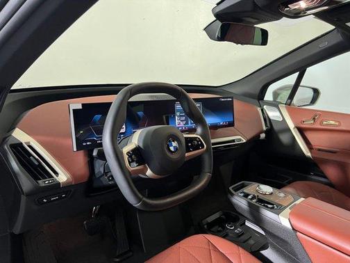 2026 BMW iX xDrive60