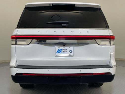2022 Lincoln Navigator L Reserve