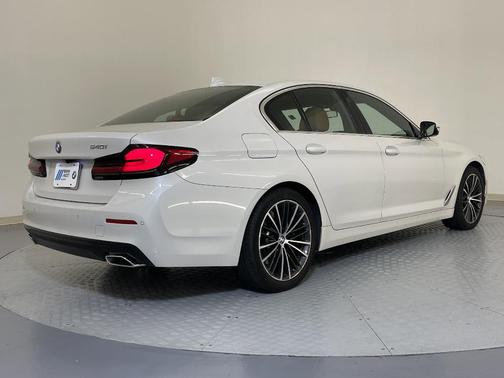 2022 BMW 540 i