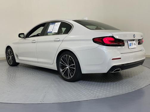 2022 BMW 540 i