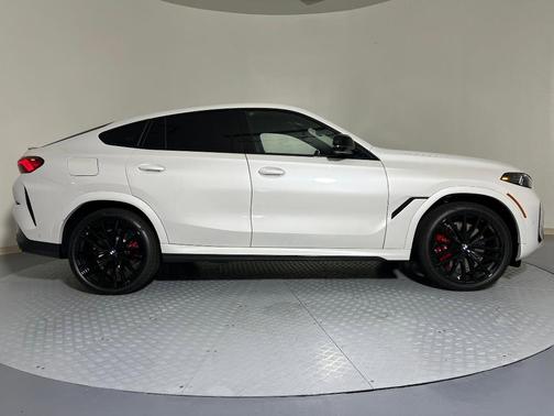 2026 BMW X6 M60i