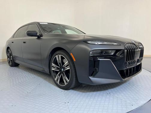 2023 BMW 760 760i xDrive