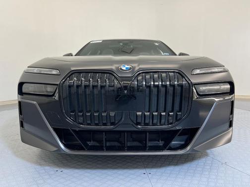 2023 BMW 760 760i xDrive