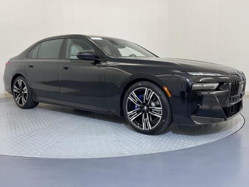 2025 BMW 760 760i xDrive