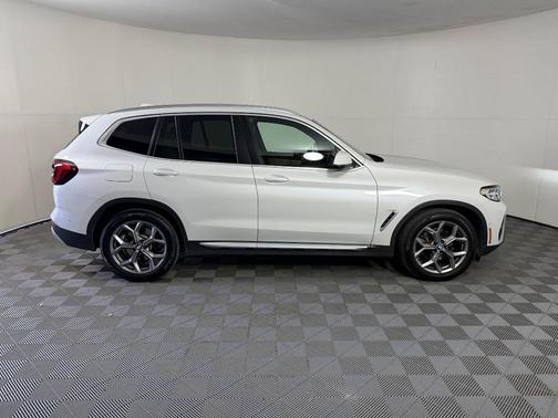 Mineral White Metallic 2023 BMW X3 sDrive30i