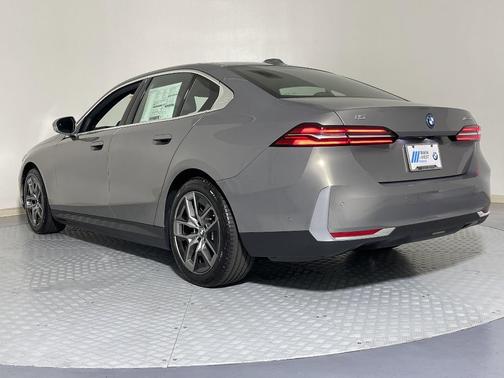 2026 BMW i5 eDrive40