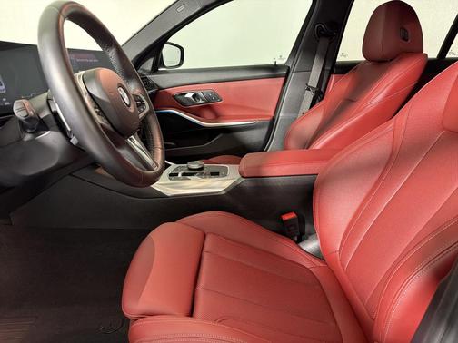 Mineral White Metallic 2024 BMW M340 i