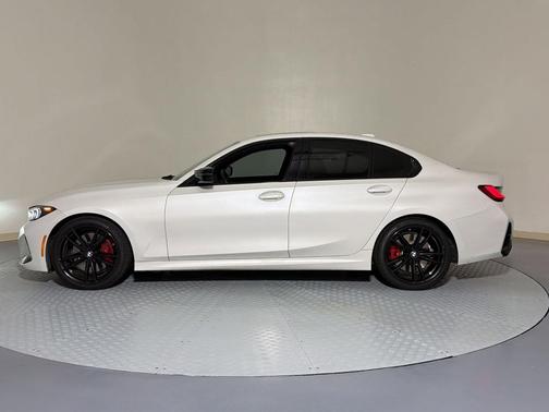 Mineral White Metallic 2024 BMW M340 i