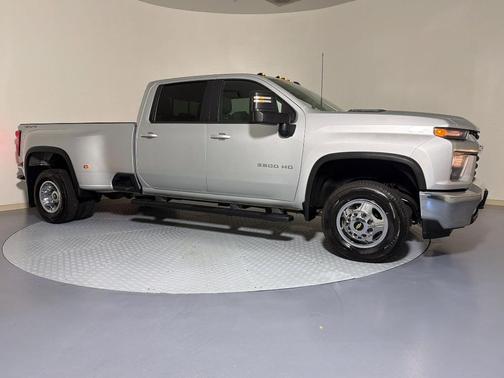 Silver Ice Metallic 2022 Chevrolet Silverado 3500 LT