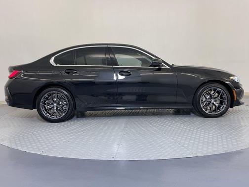 2025 BMW 330 i xDrive