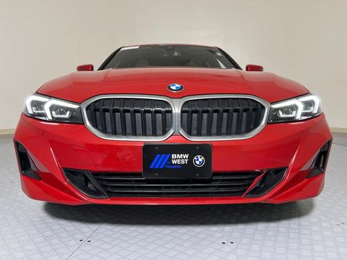 2023 BMW 330 i xDrive