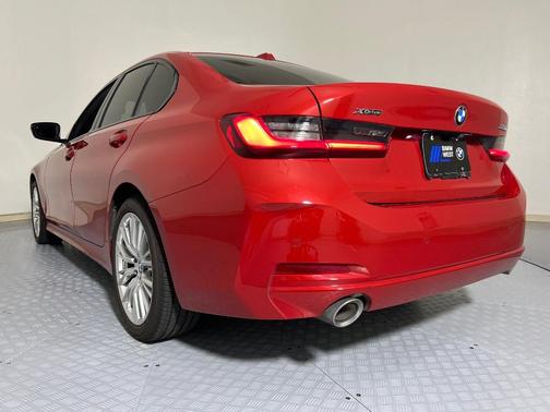 2023 BMW 330 i xDrive