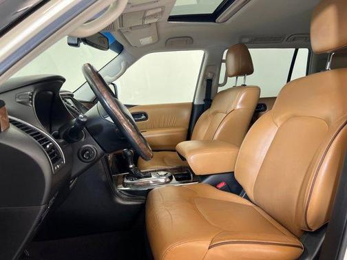 2017 INFINITI QX80 Signature Edition