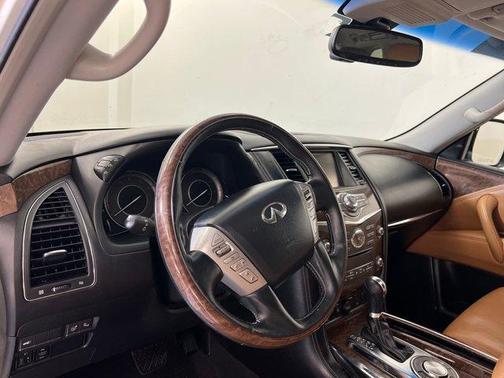 2017 INFINITI QX80 Signature Edition
