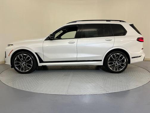 2026 BMW X7 M60i