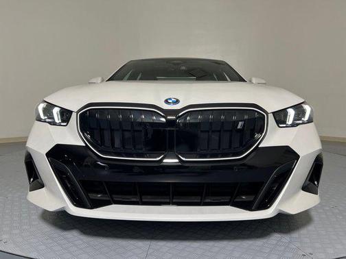 2026 BMW i5 xDrive40