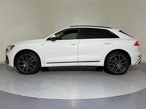2022 Audi Q8 55 Premium Plus