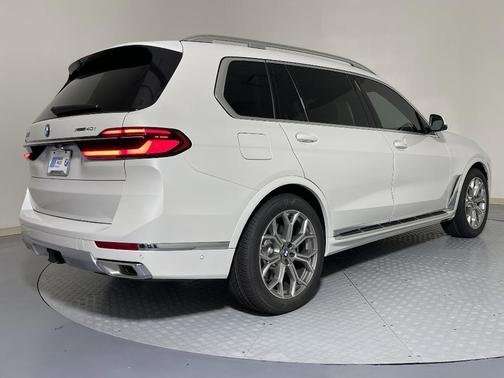 2026 BMW X7 xDrive40i