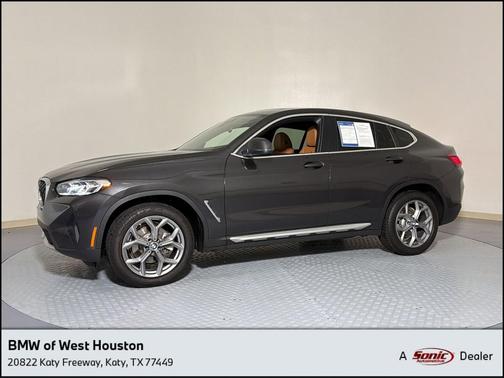 Gray 2025 BMW X4 xDrive30i