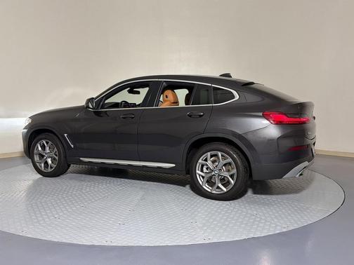 Gray 2025 BMW X4 xDrive30i