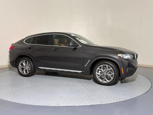 Gray 2025 BMW X4 xDrive30i