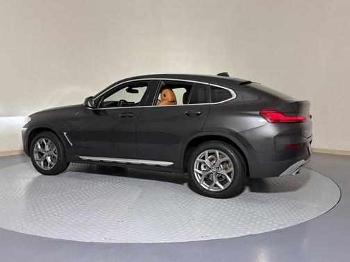 Gray 2025 BMW X4 xDrive30i