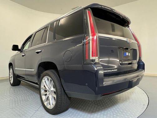 2018 Cadillac Escalade Premium Luxury
