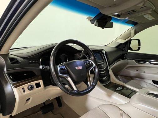 2018 Cadillac Escalade Premium Luxury