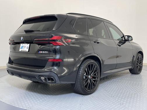 2025 BMW X5 M60i