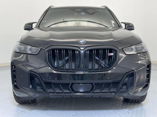 2025 BMW X5 M60i