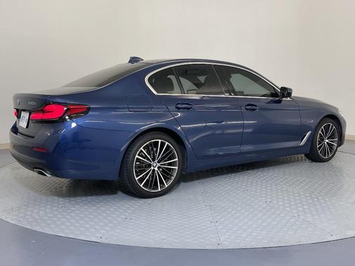2022 BMW 530e 530e