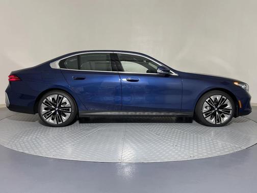 2026 BMW 530 i xDrive