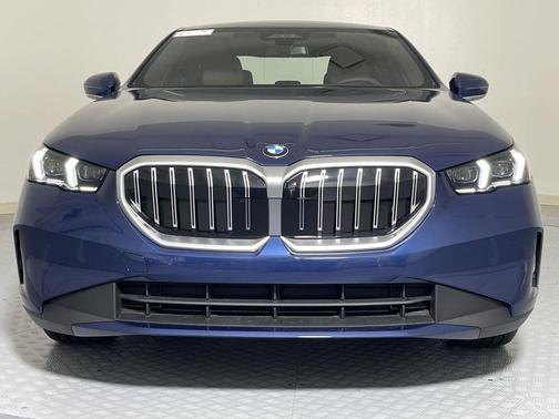 2026 BMW 530 i xDrive