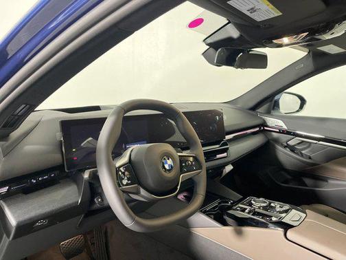 2026 BMW 530 i xDrive