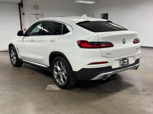 2021 BMW X4 xDrive30i