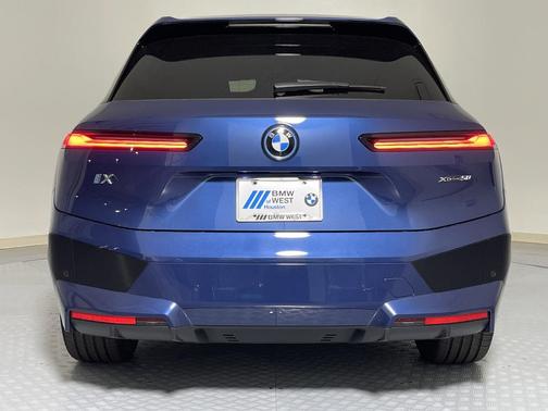 2025 BMW iX xDrive50