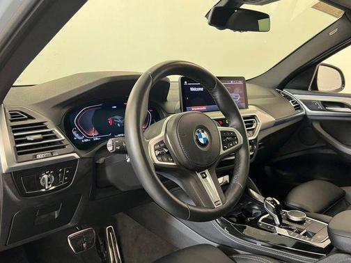 2025 BMW X4 xDrive30i