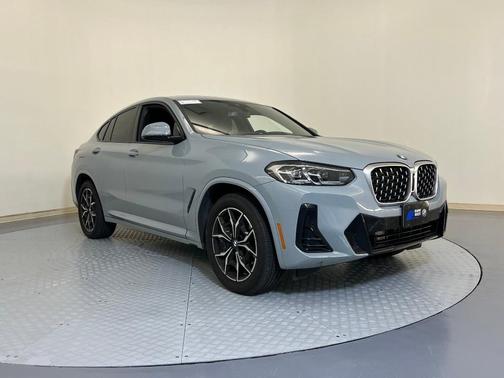 2025 BMW X4 xDrive30i