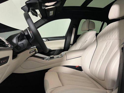 2026 BMW X6 M60i