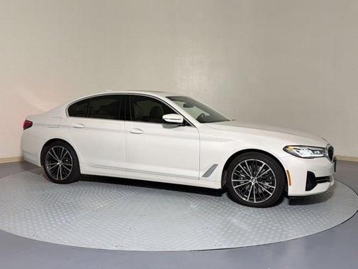 Mineral White Metallic 2023 BMW 540 i xDrive