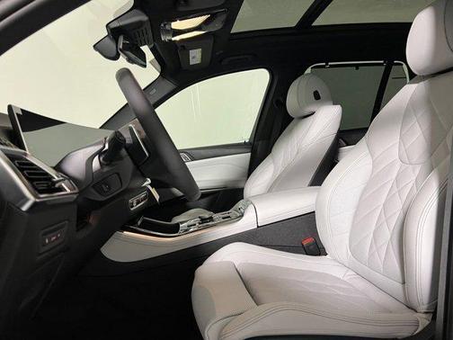 Black Sapphire Metallic 2026 BMW X5 sDrive40i